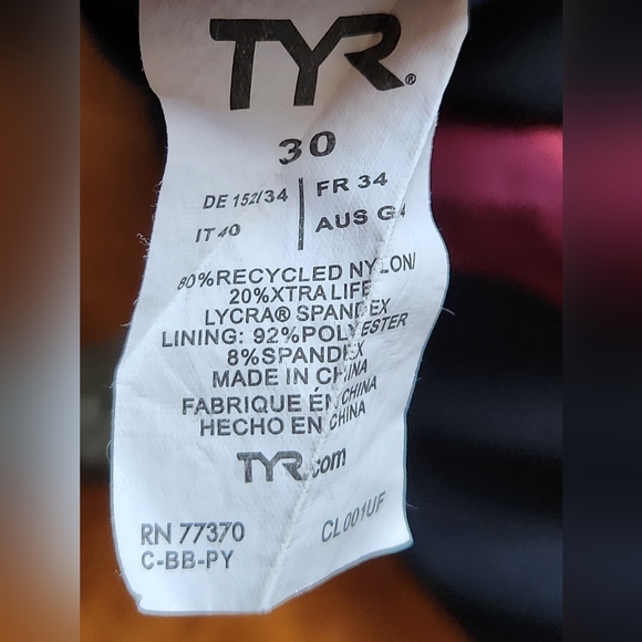 TYR Women's Athletic One-piece Swimsuit EUC - Picture 4 of 7